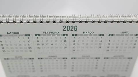 2026 行事曆總整理：國定假日、9 大連假＋最強請假攻略一次看！
